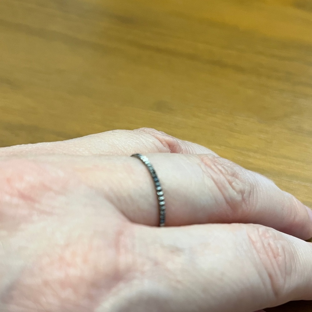 Forever 21 Silver Ribbed Band Ring - Picture 3 of 3